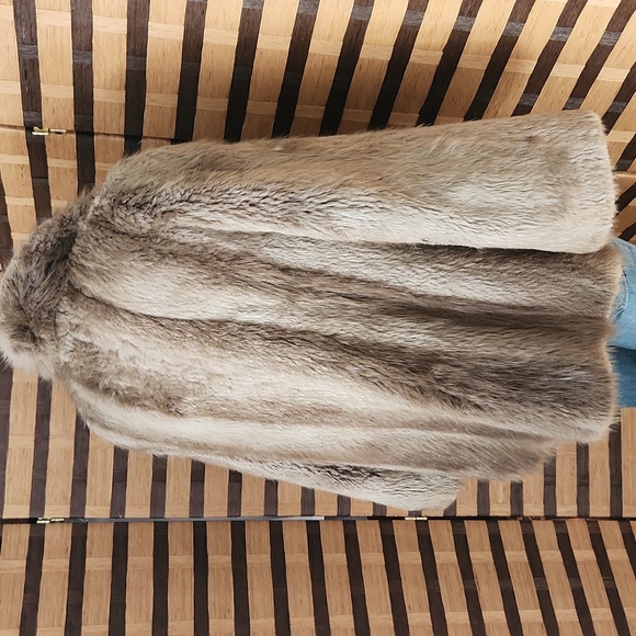 Beaver fur coat lined - Picture 3 of 16